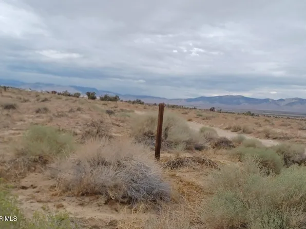 W Avenue B #8-B8, Lancaster, CA 93536