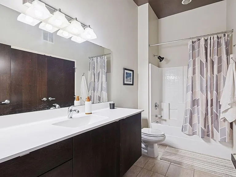 618X Washington Ave N #602 — Photo 12