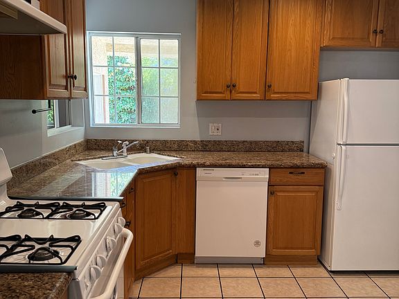 5th image of 5447 W 141st St