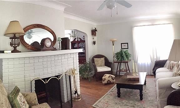 5th image of 2756 Medford Dr