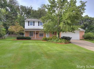 2636 Algonquin Ct NE, Grand Rapids, MI