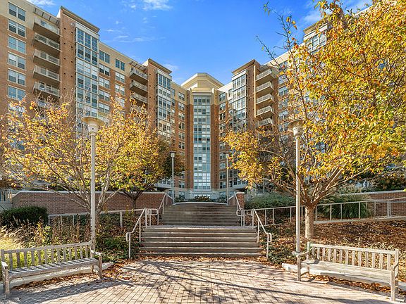 3rd image of 7350 Heritage Village Plz Unit 201