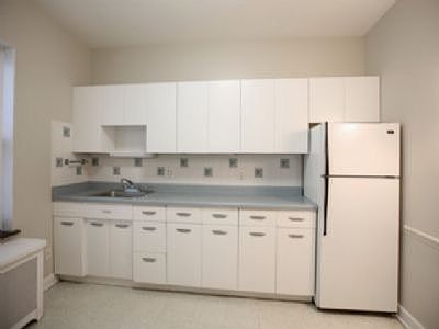 2nd image of 7711 N Sheridan Rd APT 1T