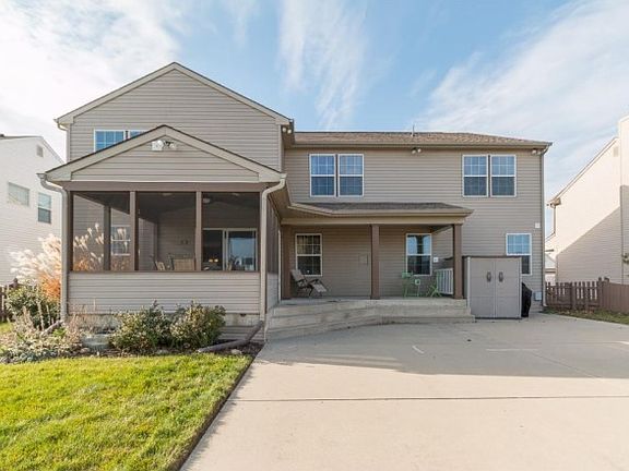 5th image of 15948 Arbor Grove Blvd