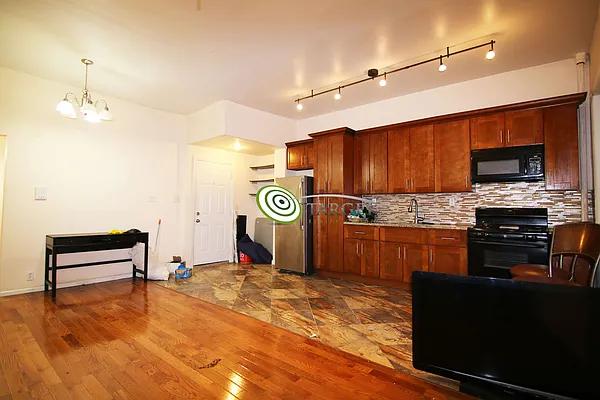 Rented by Target Realty Group | media 3