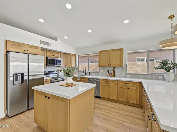 4441 E DESERT WIND Drive, Phoenix, AZ 85044