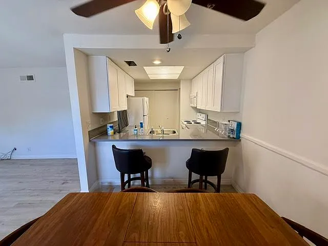 2392 Medlar Rd — Photo 12
