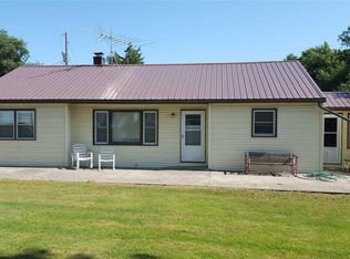 25153 Hazel Rd, Elkport, IA 52044