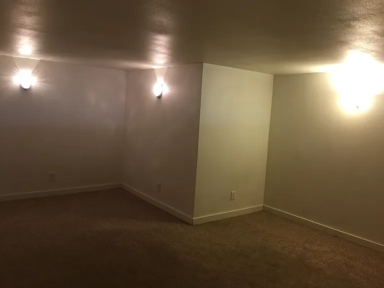 2256 Geneva St — Photo 15