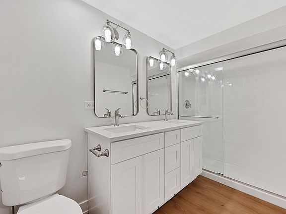 4th image of 5401 N Winthrop Ave #G1060