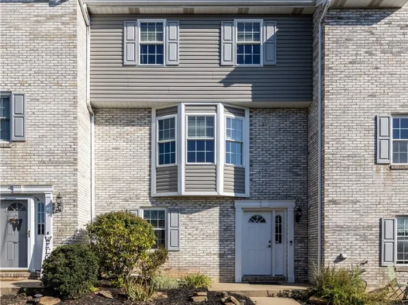 429 Linda Ln, Houston, PA 15342