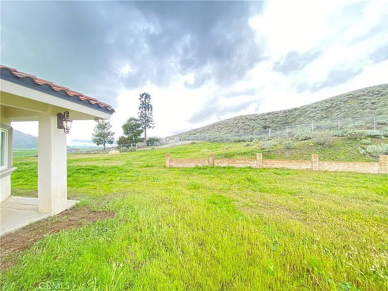 14670 Gilman Springs Rd — Photo 46
