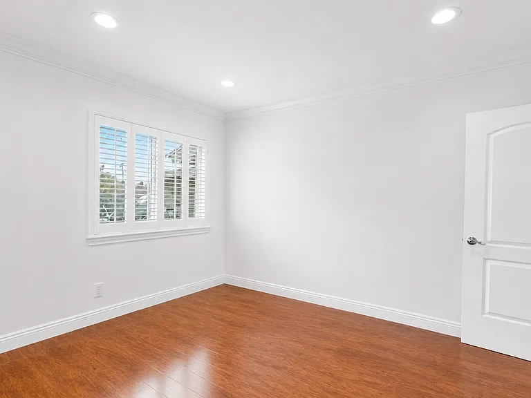 17161 Ludlow St — Photo 13