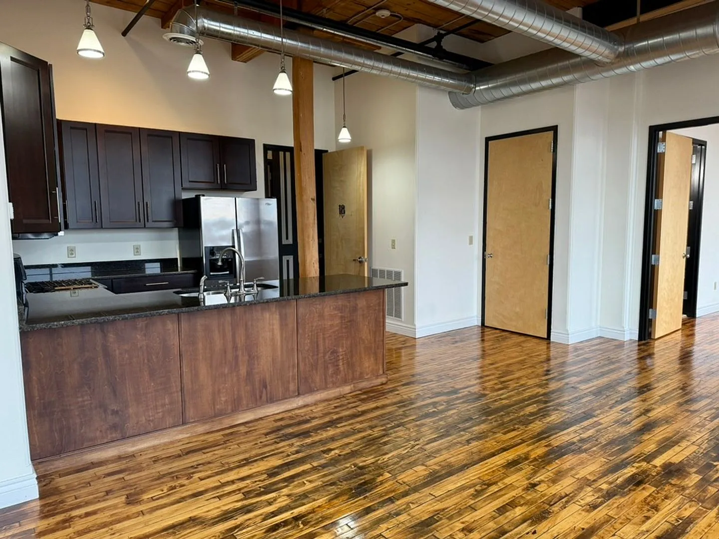 421 Broad Street — Photo 4