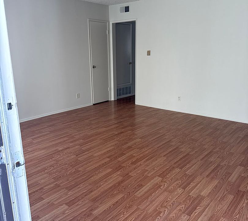 1st image of 507 Hill St #2