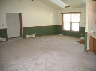 2224 Songbird Ct, Plymouth, WI 53073