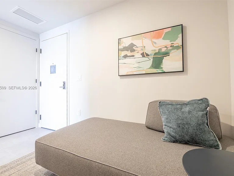 121 NE 5th St #3102 — Photo 16