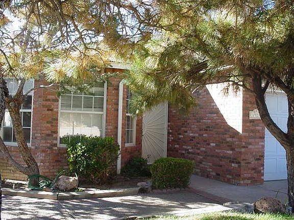 2nd image of 4929 Calle De Carino NE