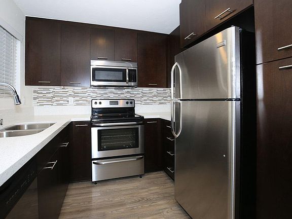4th image of 9979 Rio San Diego Dr APT 123