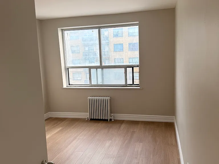 1817 Victoria Park Ave — Photo 11