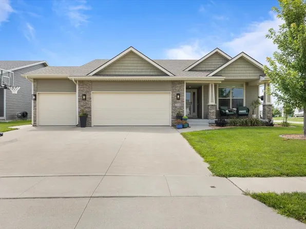 2018 NW Woodland Ct, Ankeny, IA 50023