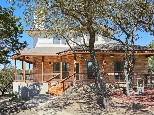 104 ridge view, Lakehills, TX 78063