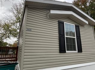 5805 N Holly St, Kansas City, MO 64118