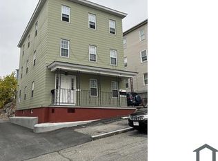 17 Shamrock St APT 2, Worcester, MA 01605