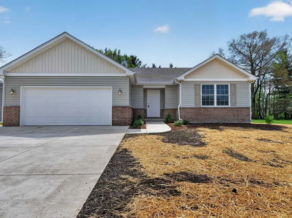 257 E Galbreath Dr, Winamac, IN 46996