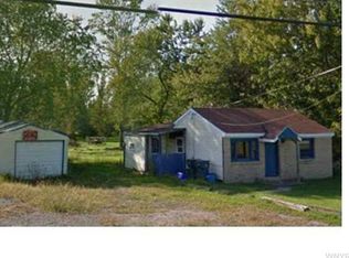 7170 Townline Rd, North Tonawanda, NY 14120