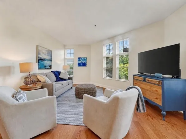 501 Commerce Dr Unit 4113, Braintree, MA 02184