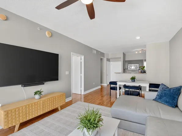 550 Okeechobee Blvd APT 821, West Palm Beach, FL 33401