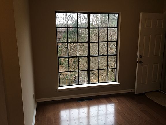 3rd image of 1010 Lake Haven Ct