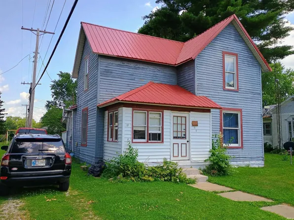 109 S Smith St, Kewanna, IN 46939