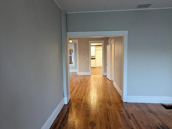 3rd image of 201 Ontario St APT C