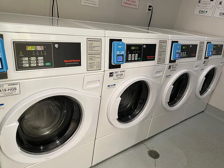 HOA card operated washer. $1.50 per queen-size load