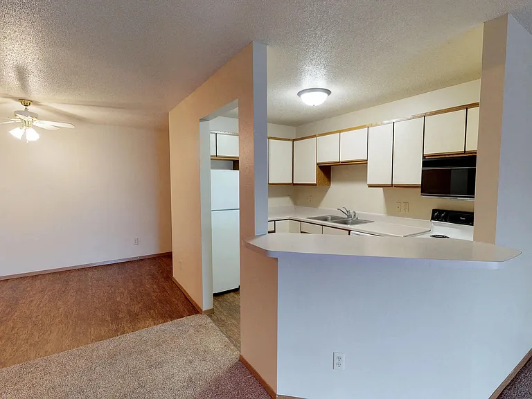 Prairie Winds Apartments — Photo 27