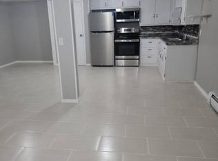 400 Woodbine St, Cranston, RI 02910