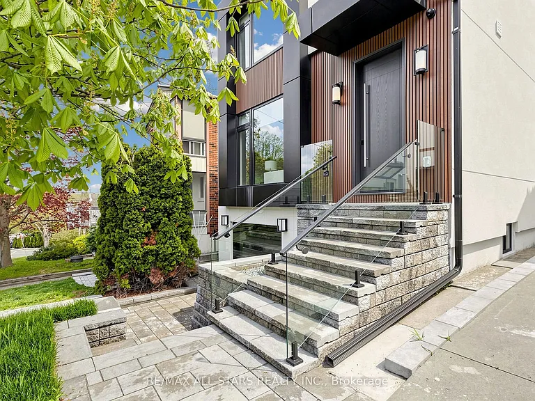 127 Banff Rd — Photo 4