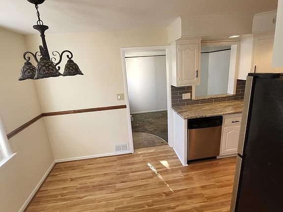Dinette area in kitchen