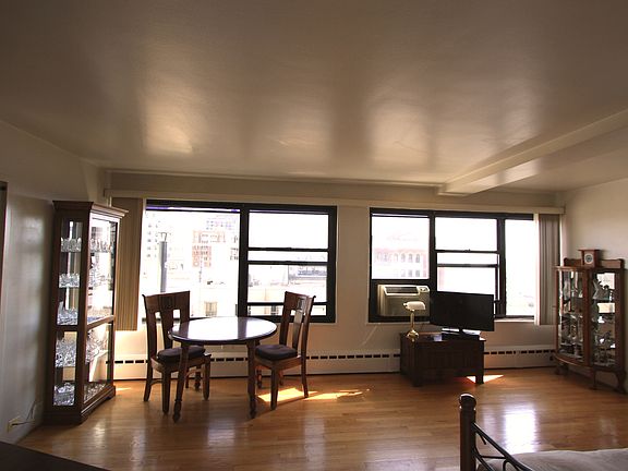 3rd image of 3410 N Lake Shore Dr #16J