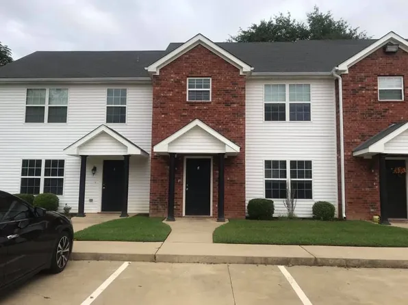 104 N Stewart St, White Oak, TX 75693