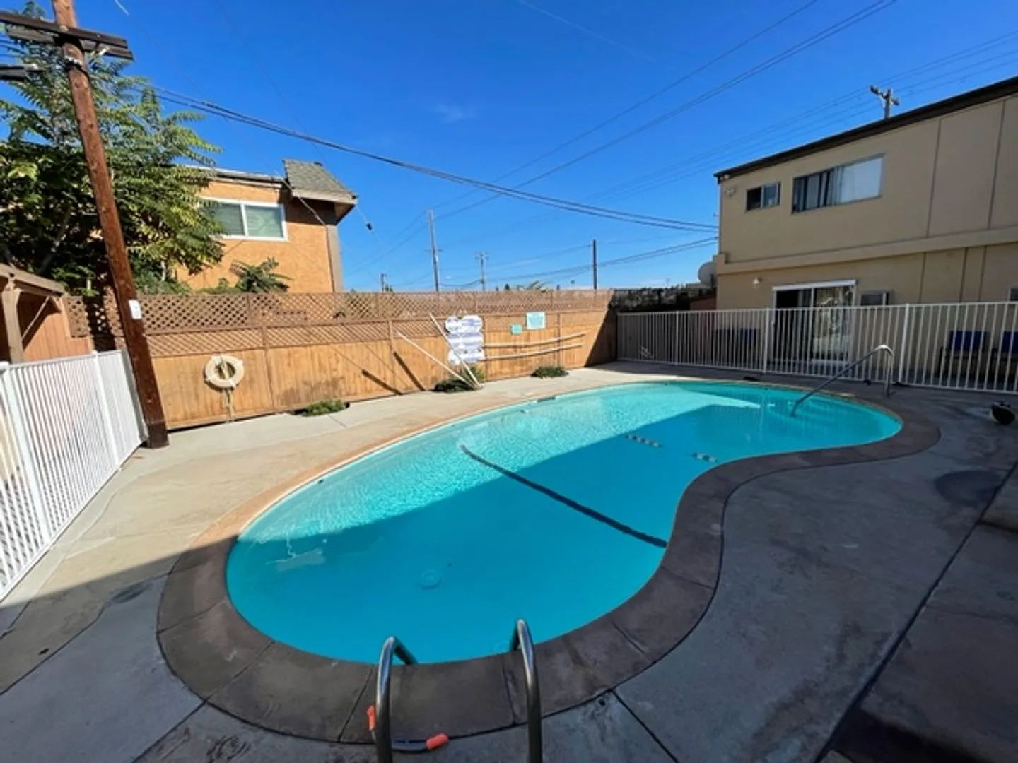 2 Bed-1 Bath Two Story Apartment located in El Cajon — Photo 2