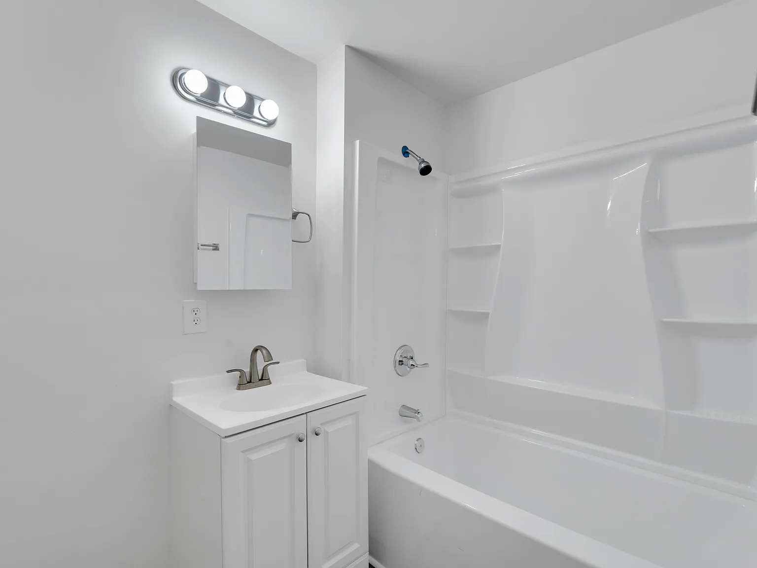 158 Seay St — Photo 1