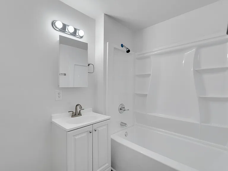 158 Seay St — Photo 1