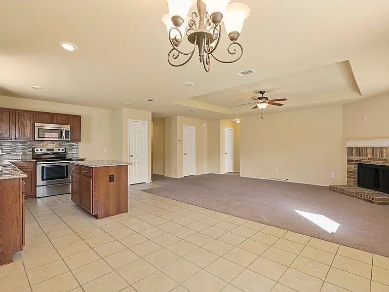 1433 Willoughby Way — Photo 21