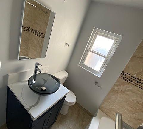 5th image of 4563 Eagle Rock Blvd