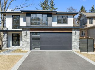 1752 Maclean Ct, Glenview, IL 60025