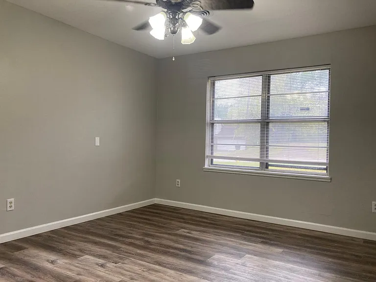 123 E Hoyt Dr — Photo 8