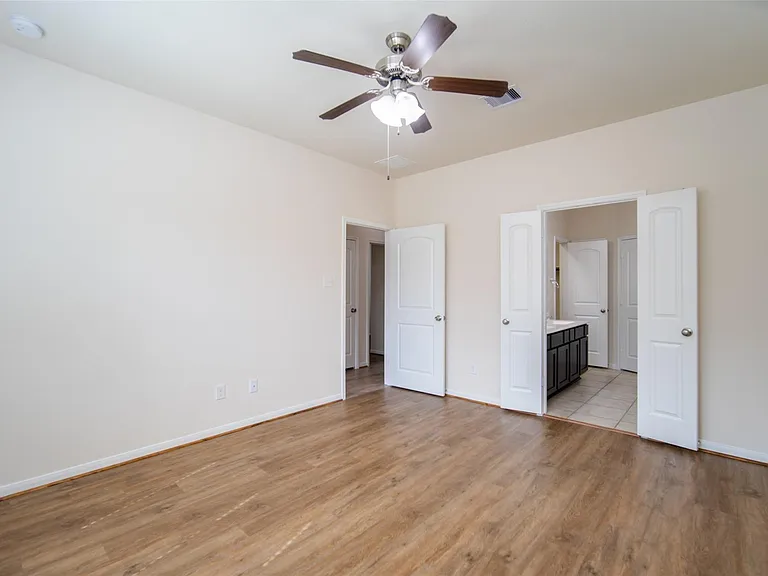 14215 Campo Vista Dr — Photo 19